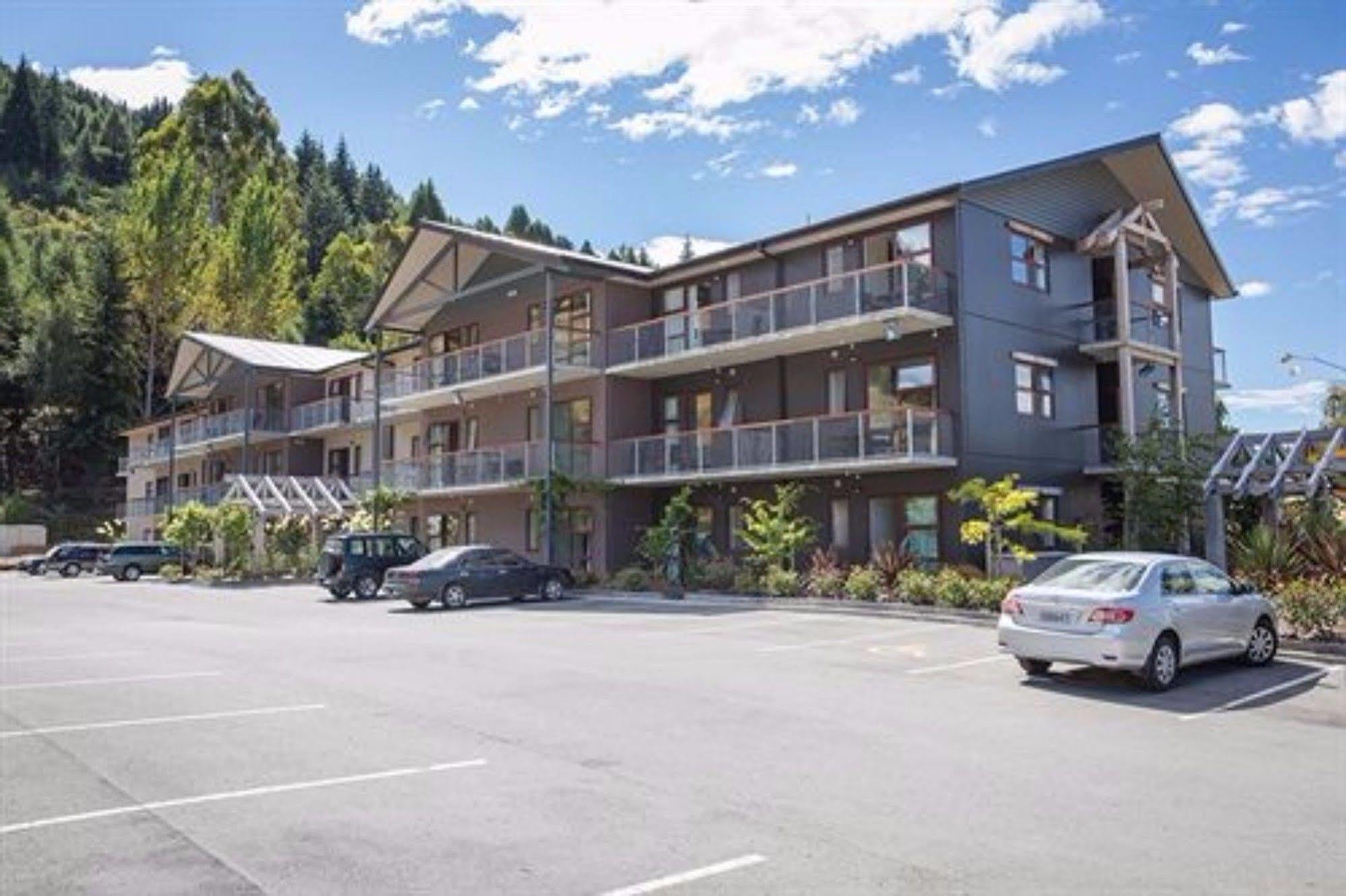 Shotover Lodge Wanaka Exterior photo